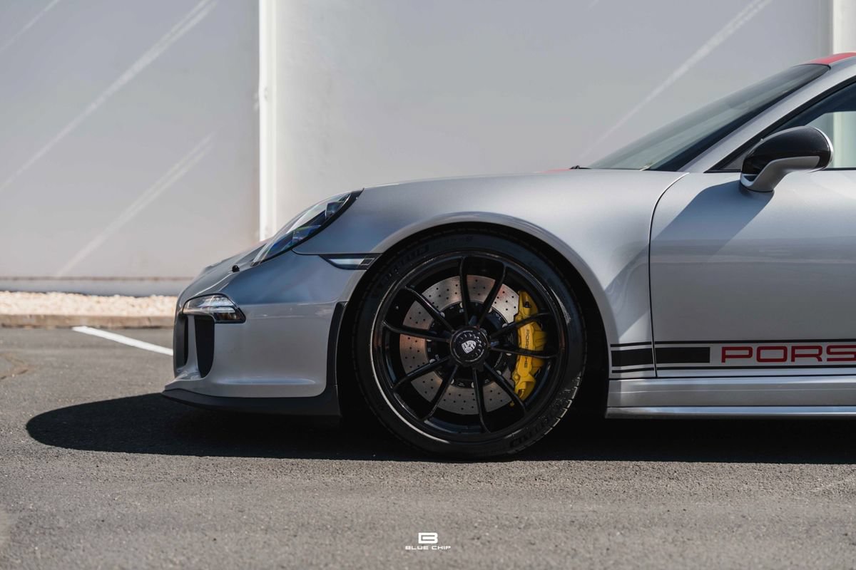 Used 2016 Porsche 911 R RWD image 16