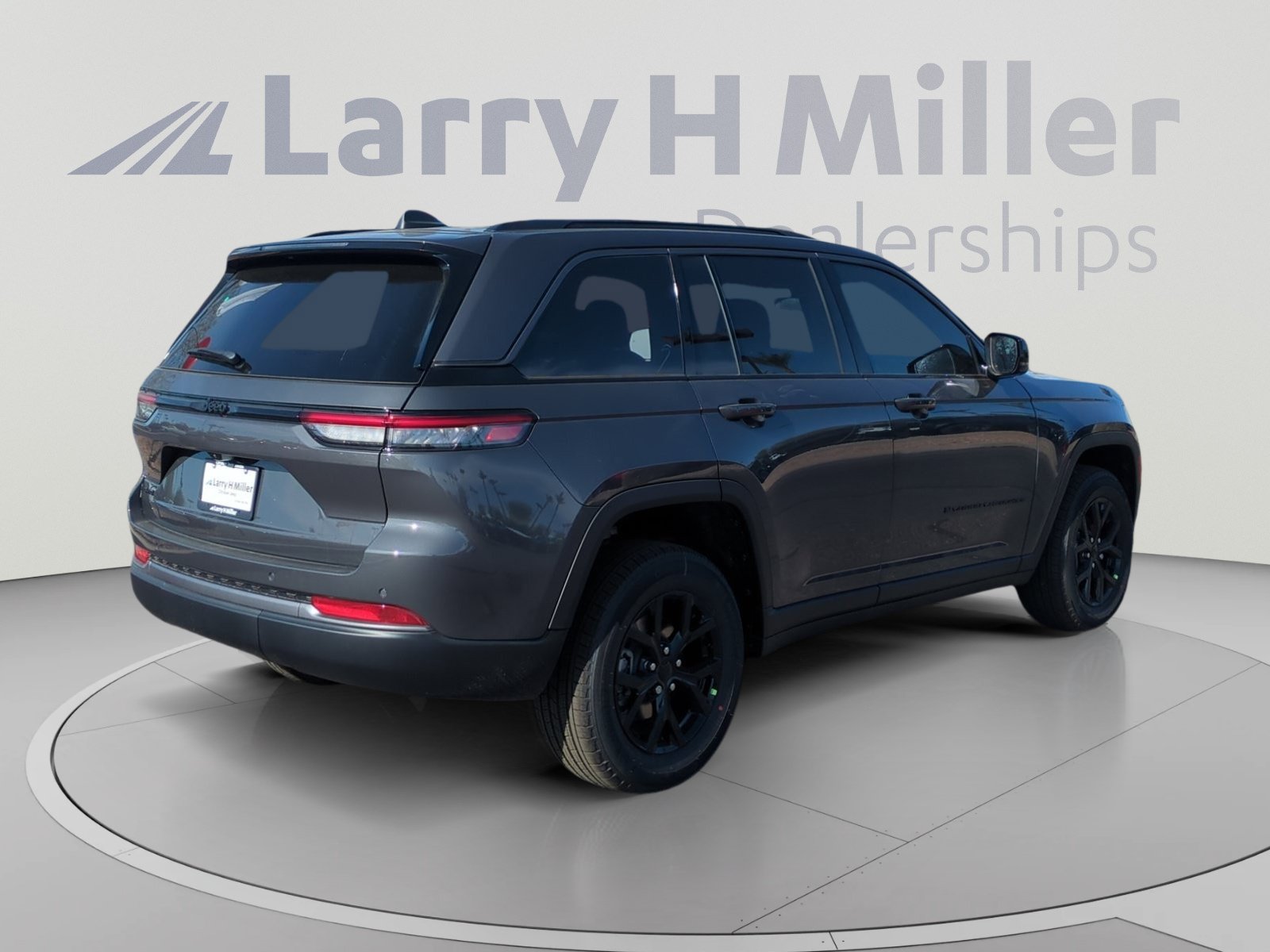 New 2026 Jeep Grand Cherokee Altitude AWD/4WD image 5