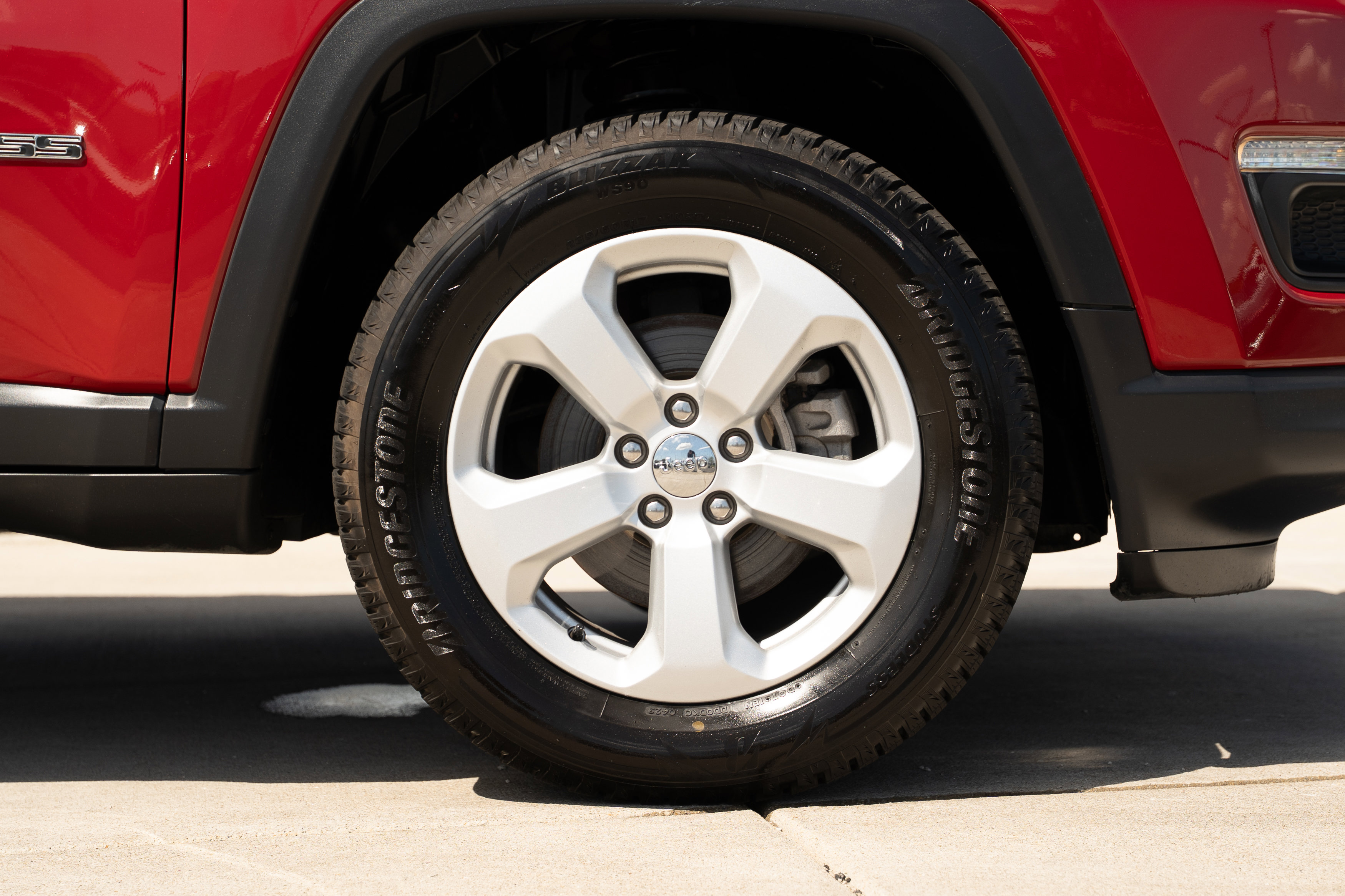 Used 2021 Jeep Compass Latitude w/ Convenience Group AWD/4WD image 29