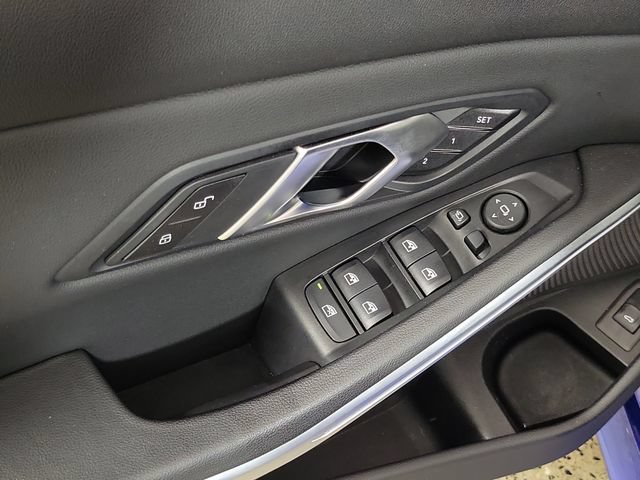 Used 2024 BMW 330i Sedan w/ M Sport Package RWD image 20
