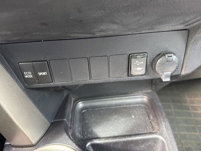 Used 2013 Toyota RAV4 LE image 15