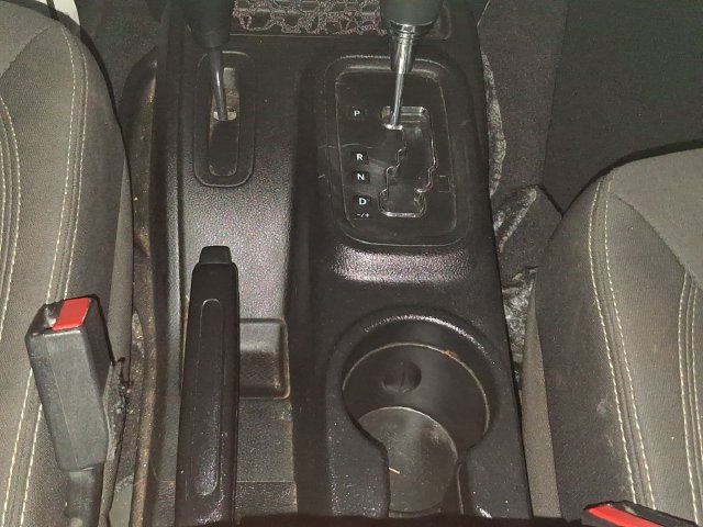 Used 2017 Jeep Wrangler Sahara AWD/4WD image 6