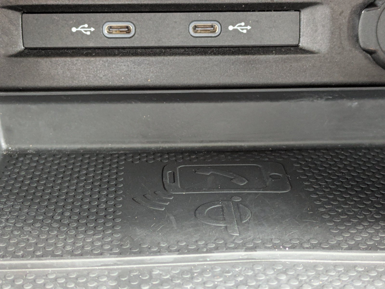 Used 2024 Volkswagen Tiguan SE R-Line FWD image 28