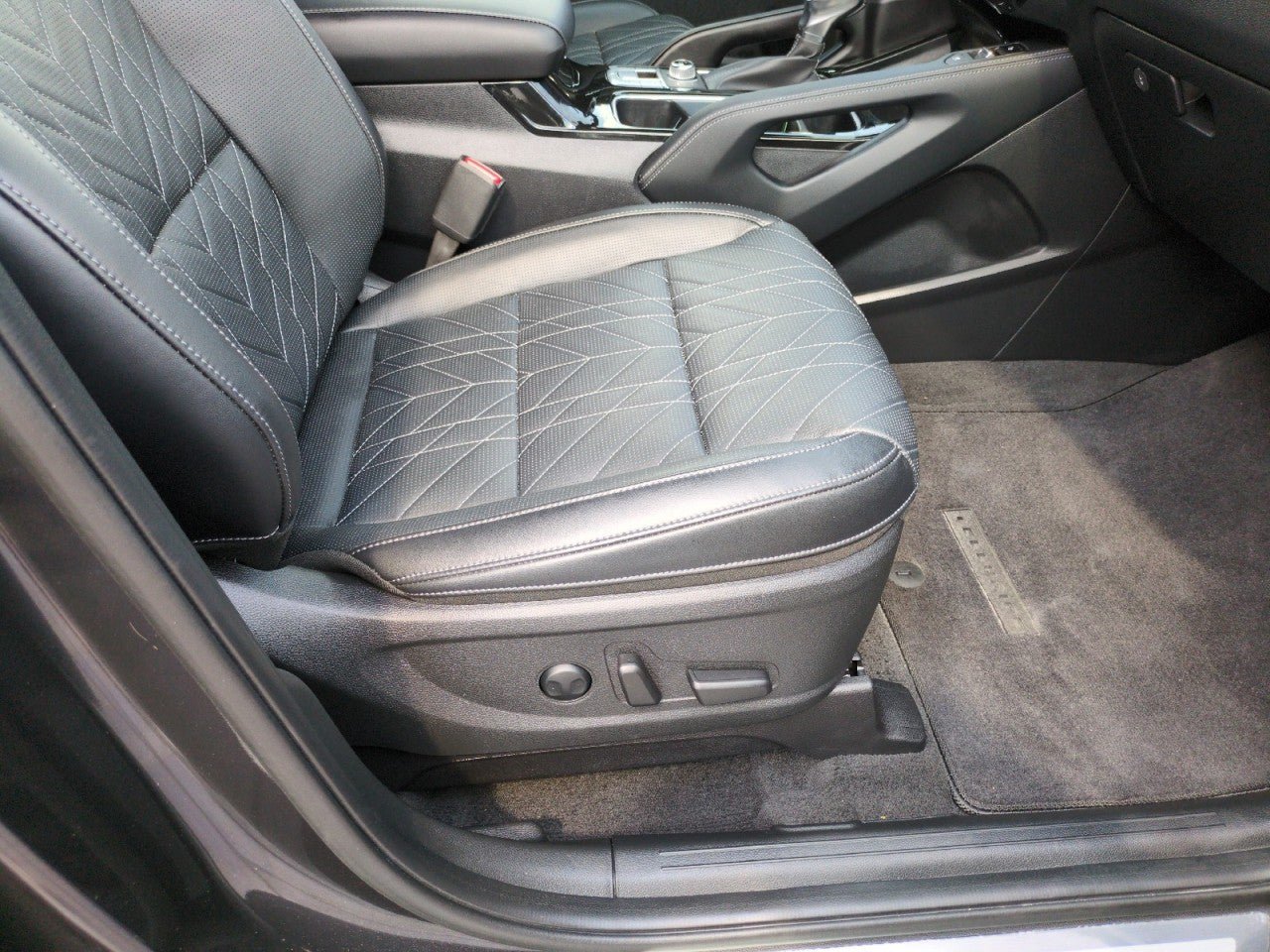 Certified 2025 Kia Telluride SX Prestige X-Line AWD/4WD image 41
