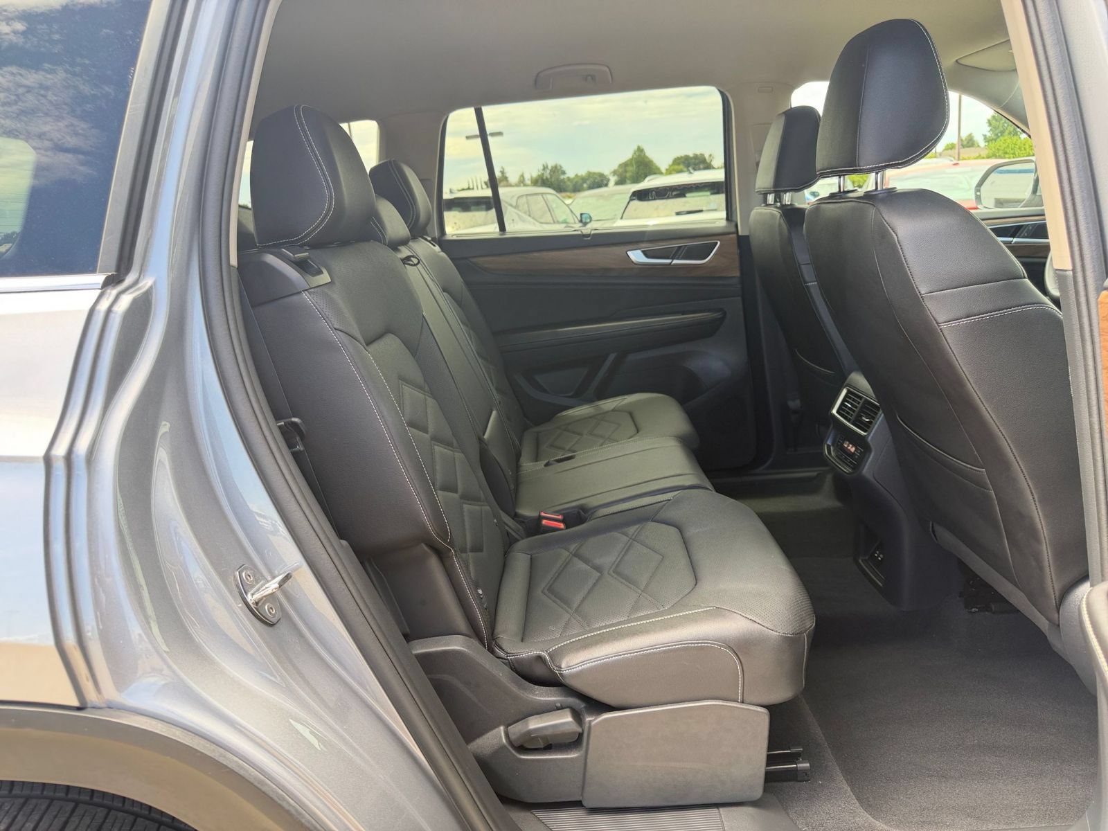 Used 2026 Volkswagen Atlas SE FWD image 41