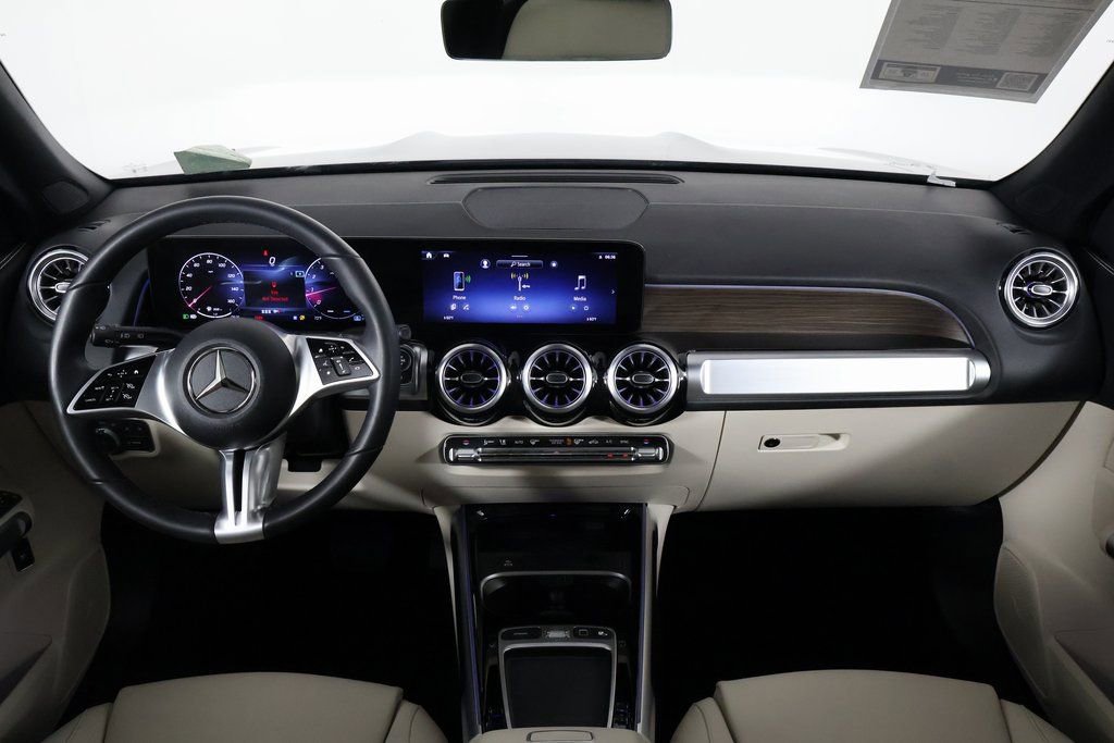 Certified 2026 Mercedes-Benz GLB 250 image 8