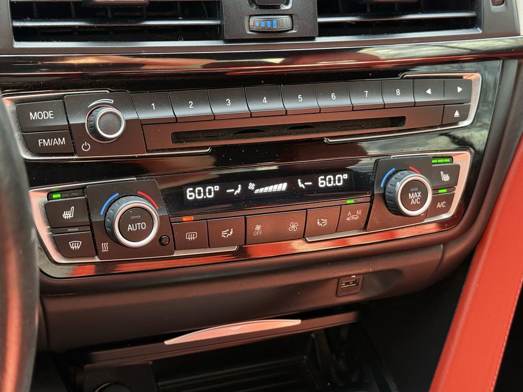 Used 2017 BMW M4 Convertible image 30