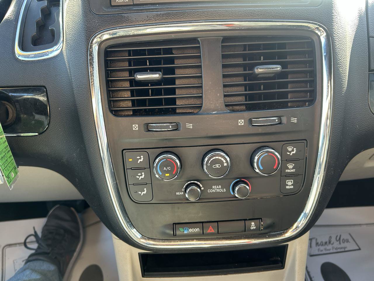 Used 2019 Dodge Grand Caravan SXT FWD image 23