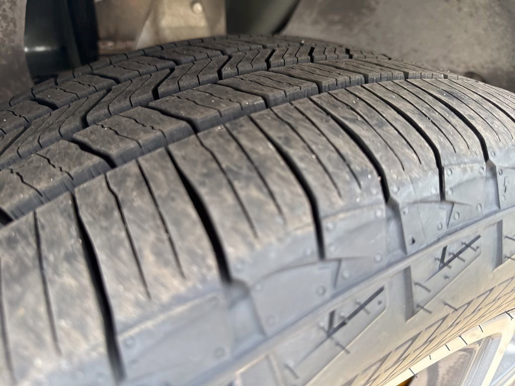 Used 2024 Rivian R1S Adventure AWD/4WD image 27