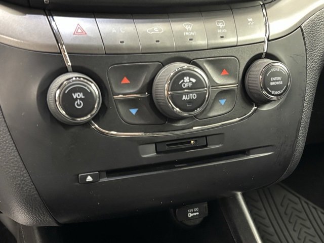 Used 2015 Dodge Journey Crossroad w/ Flexible Seating Group image 27