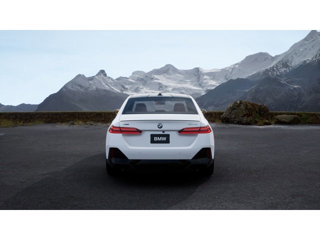 New 2027 BMW 550e xDrive image 5