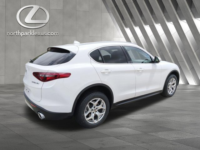 Used 2021 Alfa Romeo Stelvio Sprint w/ Active Assist 1 Package RWD image 6