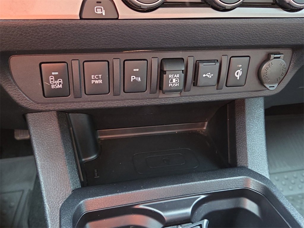 Used 2023 Toyota Tacoma Limited image 26