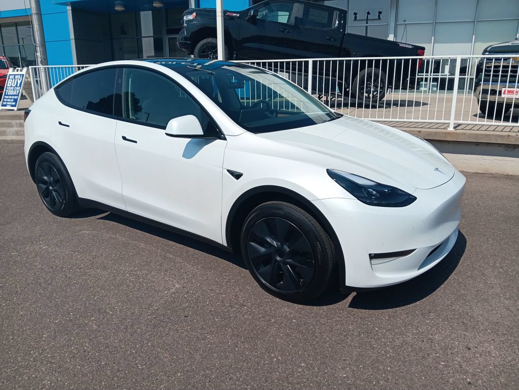 Used 2024 Tesla Model Y Long Range AWD/4WD image 7