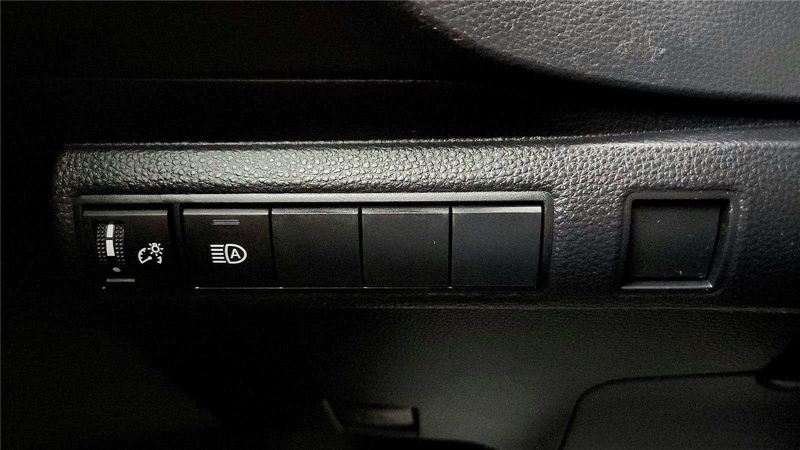 Certified 2024 Toyota Corolla LE image 32