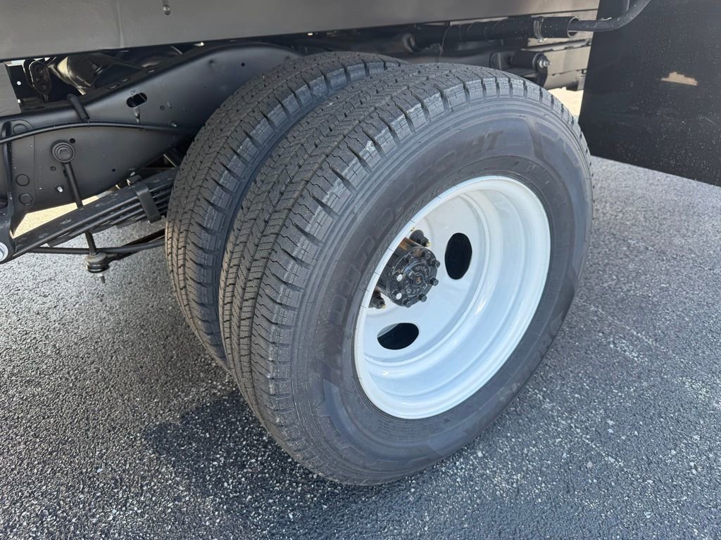 New 2027 Ford E-450 and Econoline 450 Super Duty w/ Power Equipment Group image 25