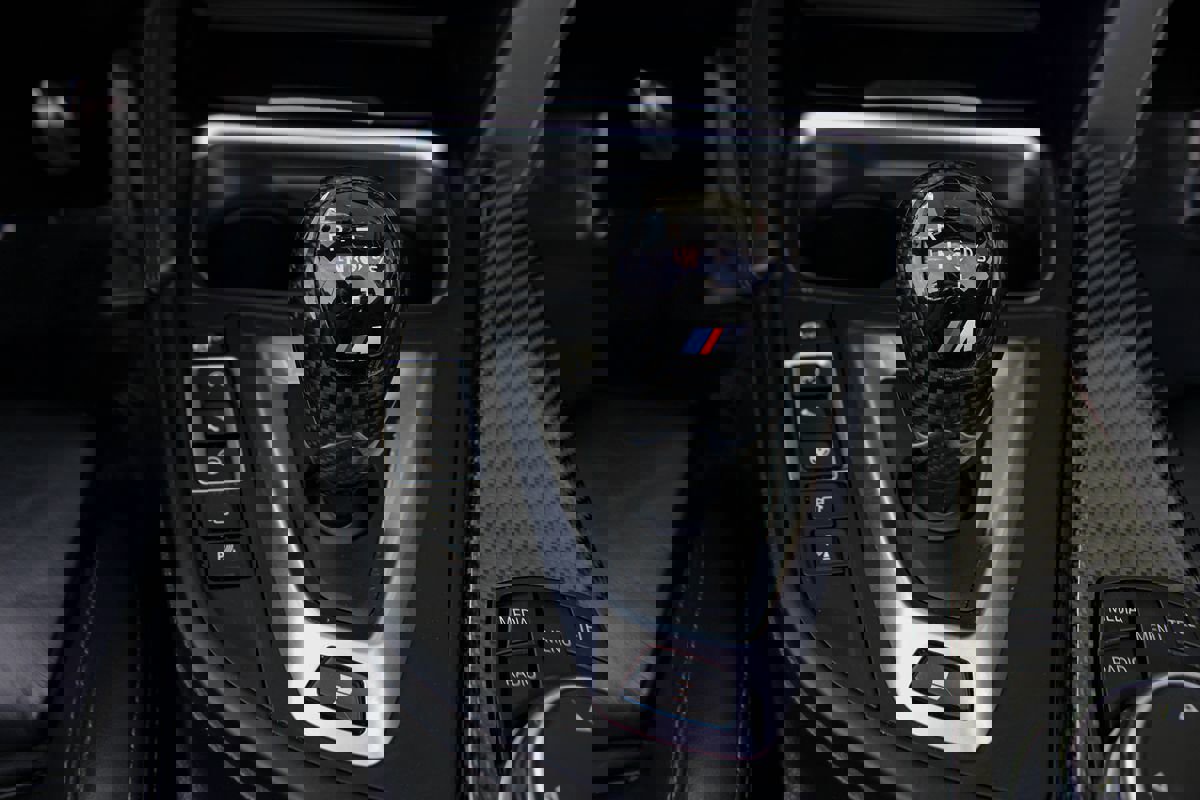 Used 2015 BMW M4 Convertible image 37