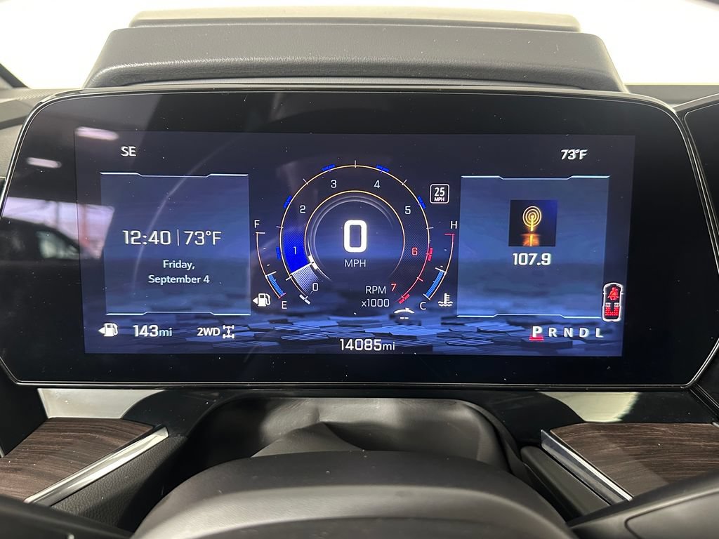 Used 2025 Chevrolet Suburban Premier AWD/4WD image 15