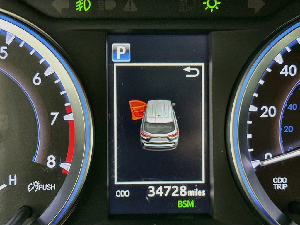 Used 2019 Toyota Highlander XLE AWD/4WD image 10
