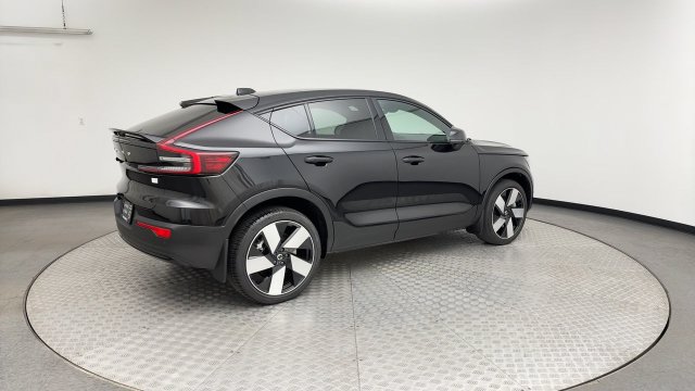 Used 2023 Volvo C40 P8 Recharge Plus w/ Climate Package AWD/4WD image 2