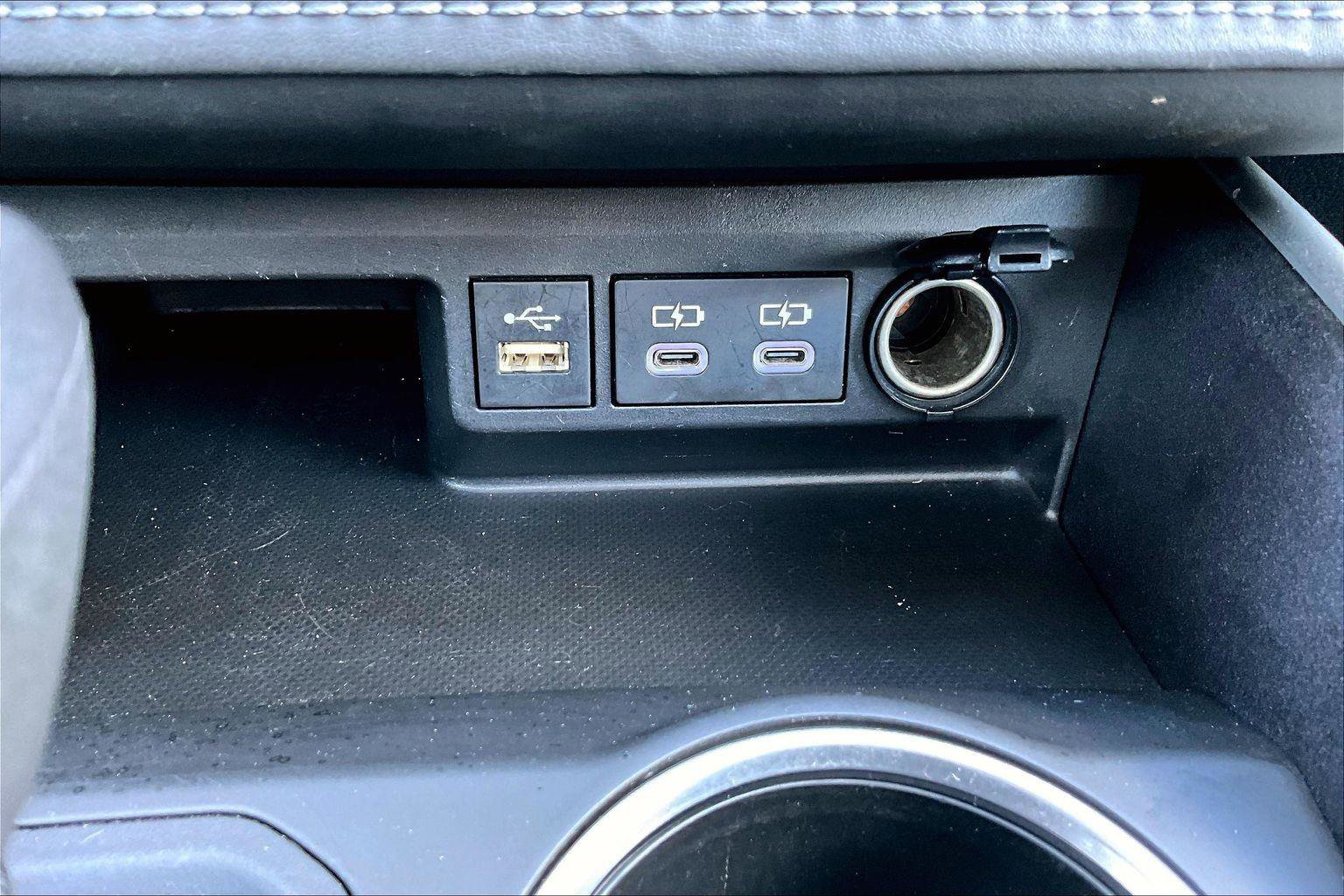 Used 2023 Toyota Highlander XLE image 33