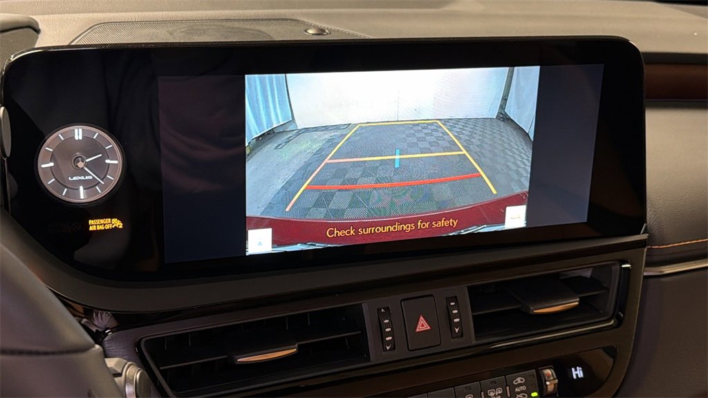 Certified 2024 Lexus ES 350 w/ Premium Package image 27