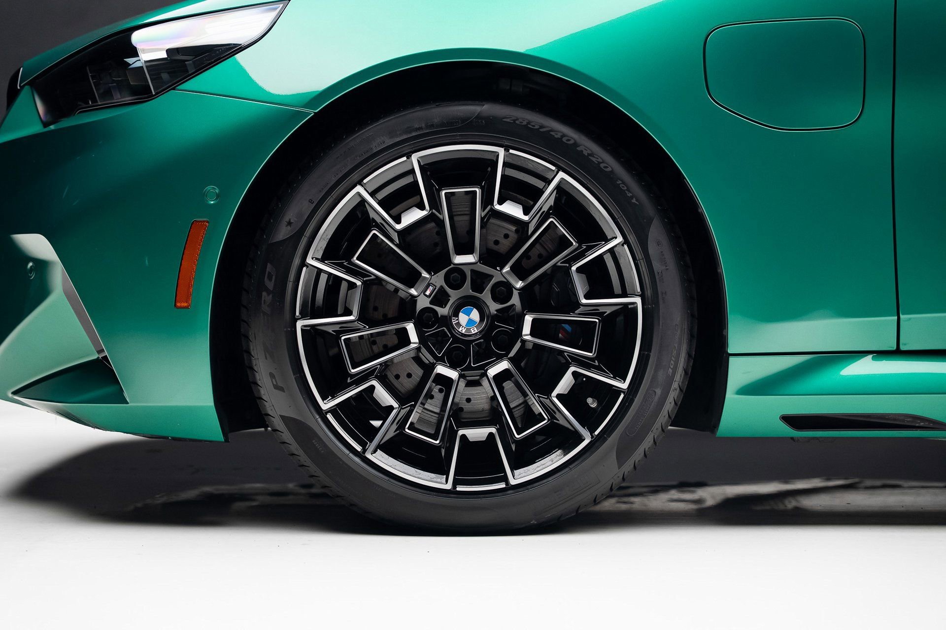 Used 2025 BMW M5 w/ Carbon Package image 19