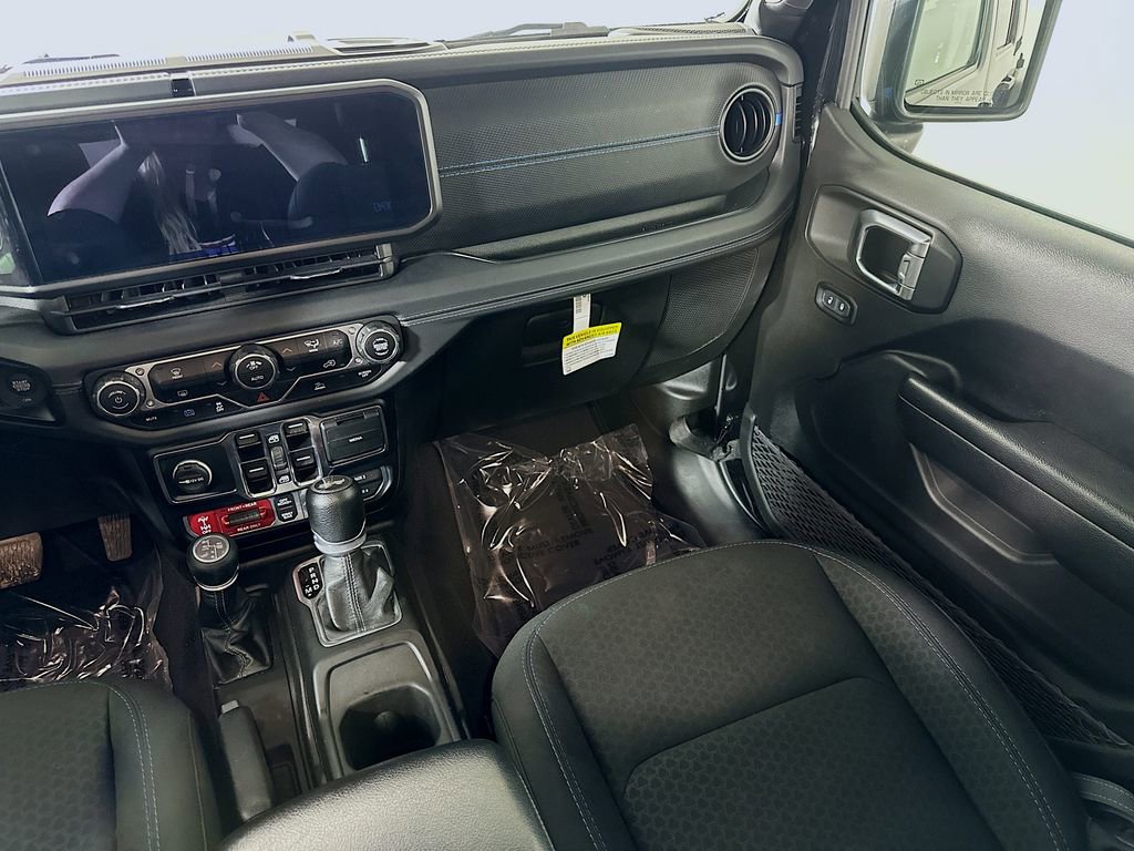 Used 2024 Jeep Wrangler Unlimited Rubicon 4xe image 19