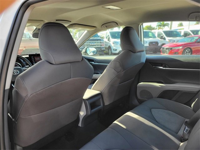 Used 2022 Toyota Camry LE image 10