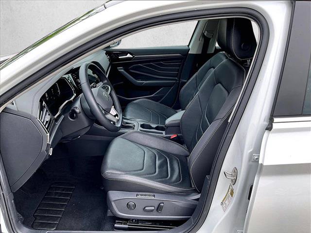 Used 2022 Volkswagen Jetta SEL FWD image 24