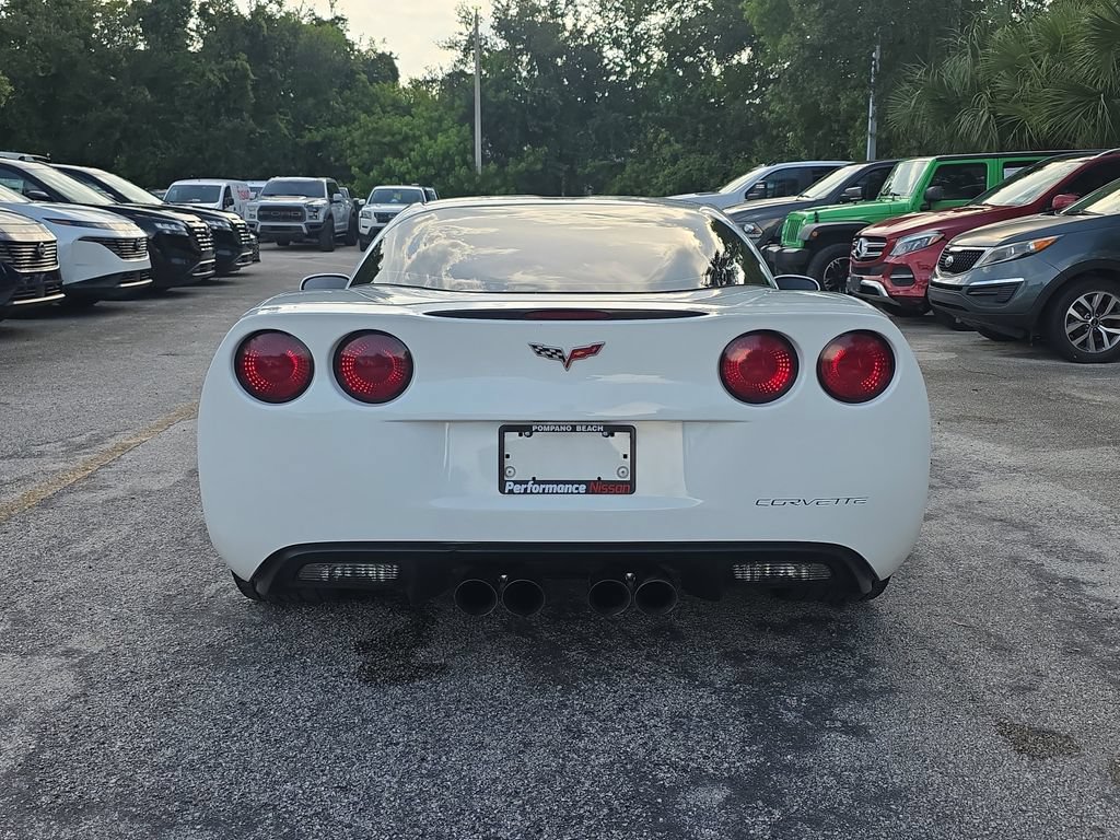 Used 2005 Chevrolet Corvette Coupe RWD image 6