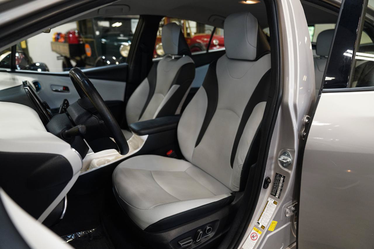 Used 2017 Toyota Prius Prime Premium w/ Carpet Mat Package FWD image 21