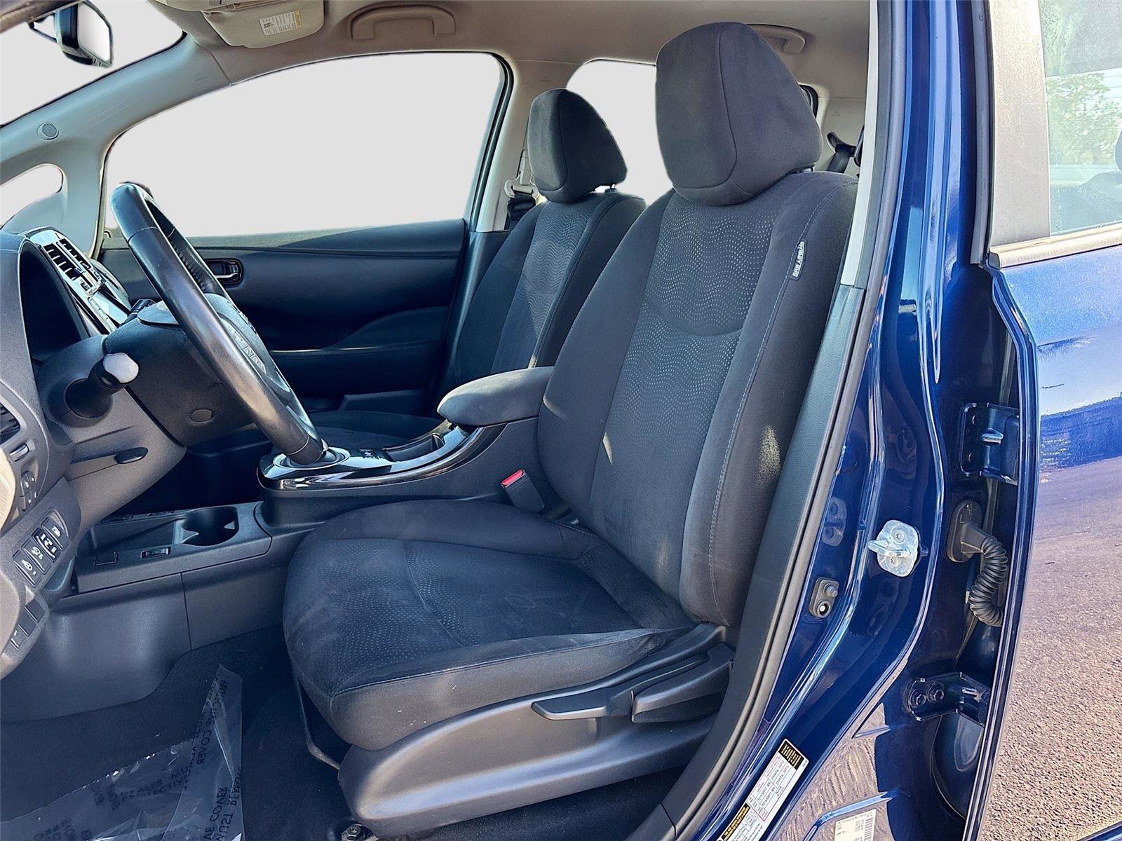 Used 2016 Nissan Leaf SV w/ Premium Package image 22