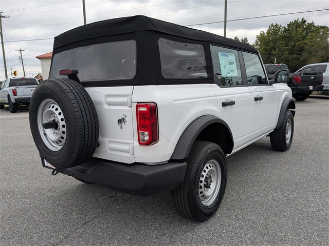 New 2025 Ford Bronco 4-Door image 4