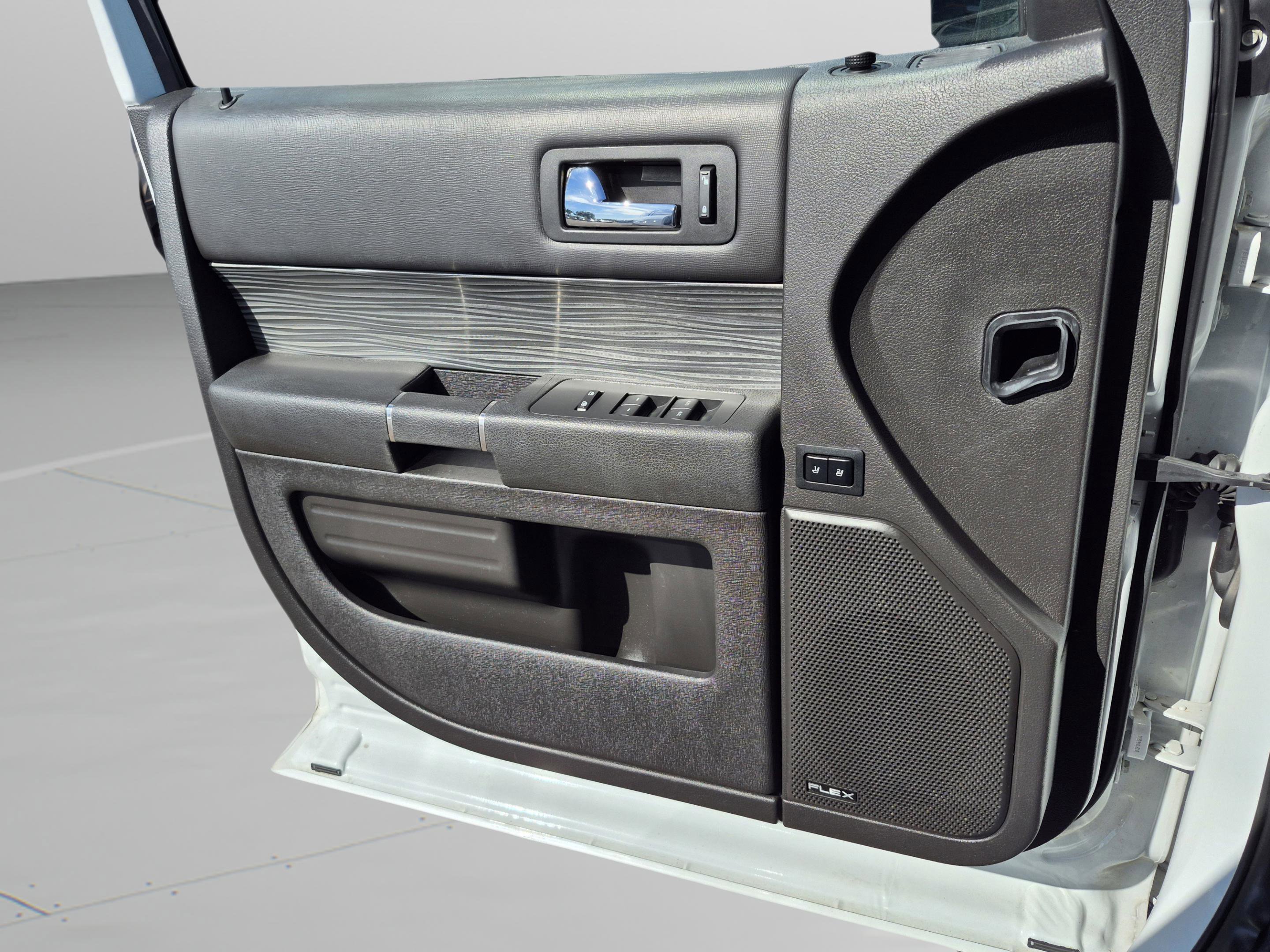 Used 2019 Ford Flex SEL w/ Equipment Group 202A FWD image 23
