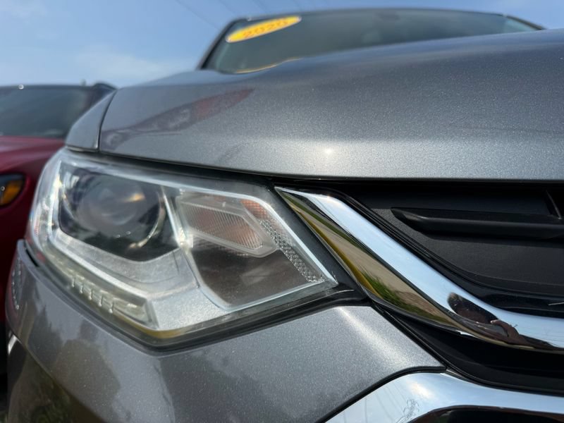 Used 2020 Chevrolet Traverse LS AWD/4WD image 7