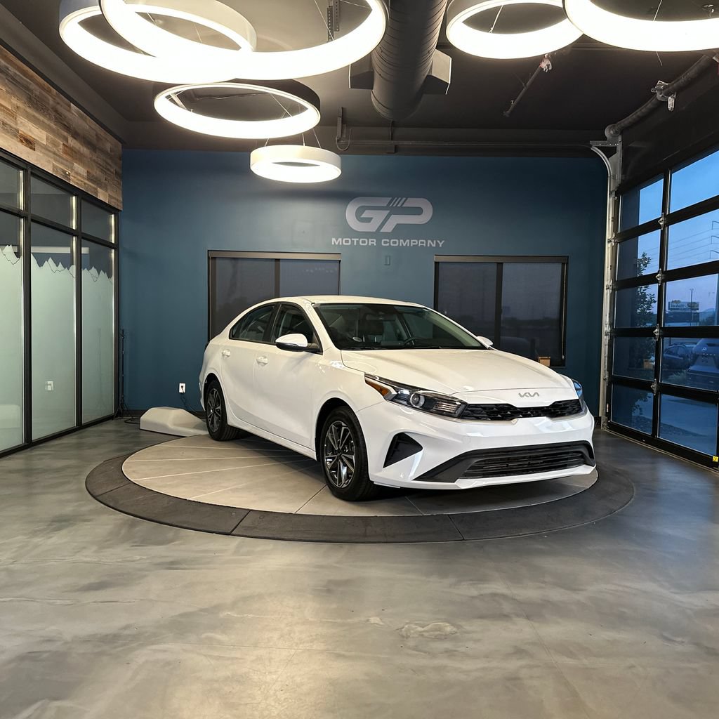 Used 2024 Kia Forte LXS w/ LXS Technology Package FWD image 1