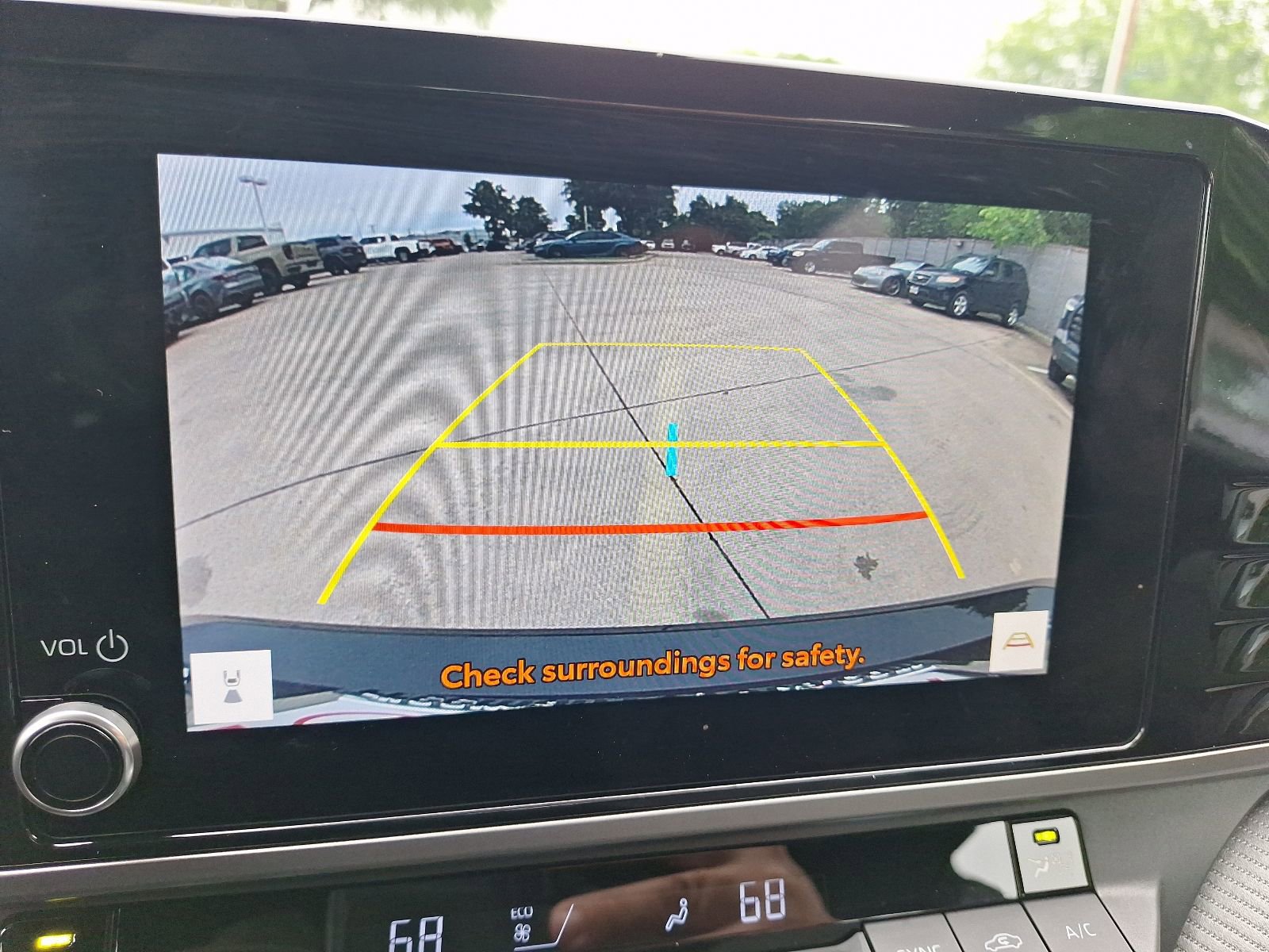 Used 2025 Toyota Camry SE FWD image 25