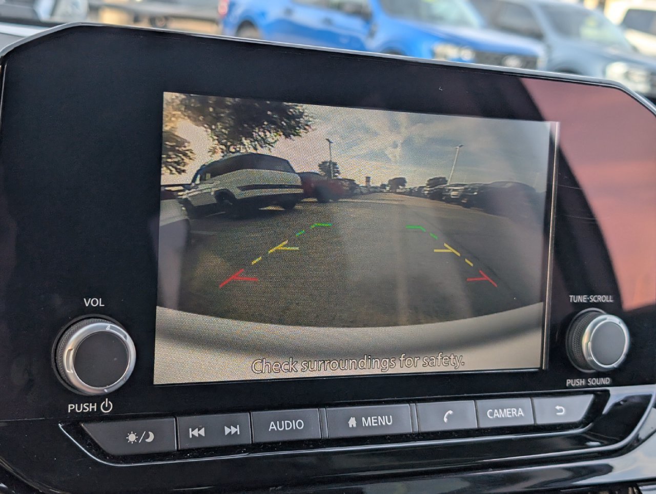 Used 2024 Nissan Pathfinder SV FWD image 14