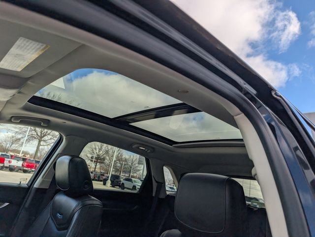 Used 2017 Cadillac XT5 Luxury image 4