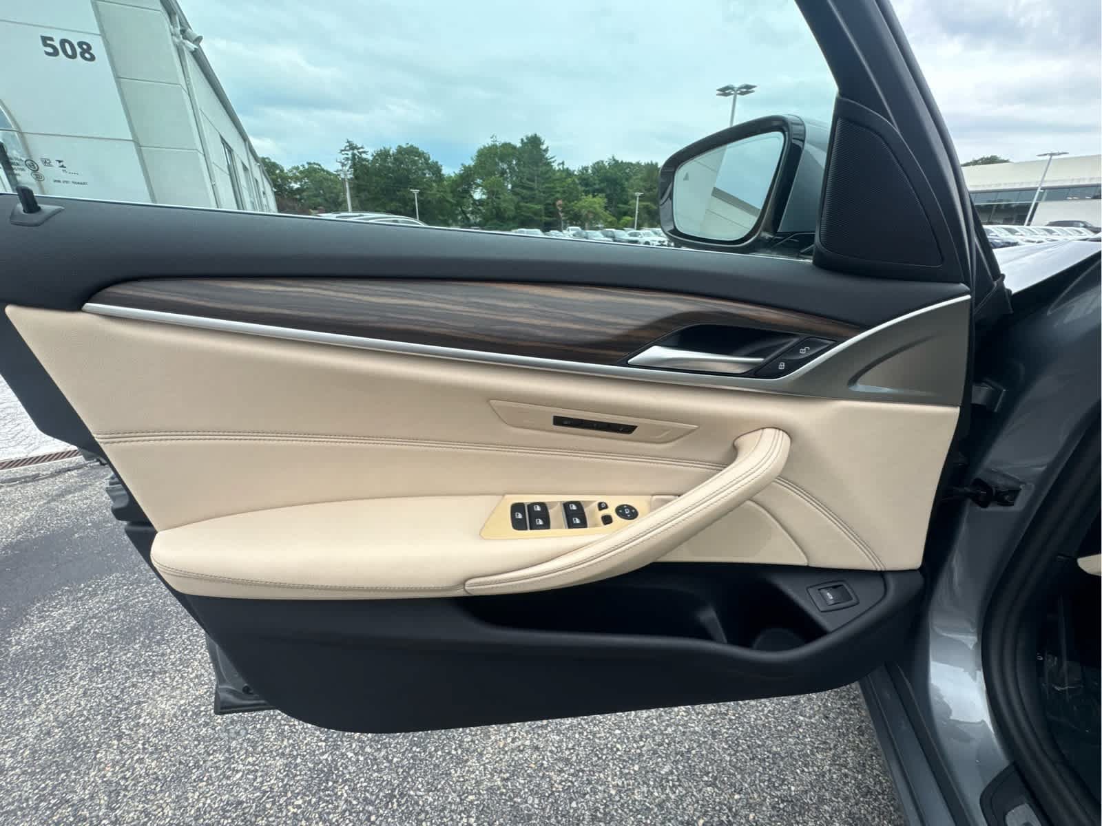 Used 2023 BMW 530i xDrive w/ Convenience Package AWD/4WD image 14
