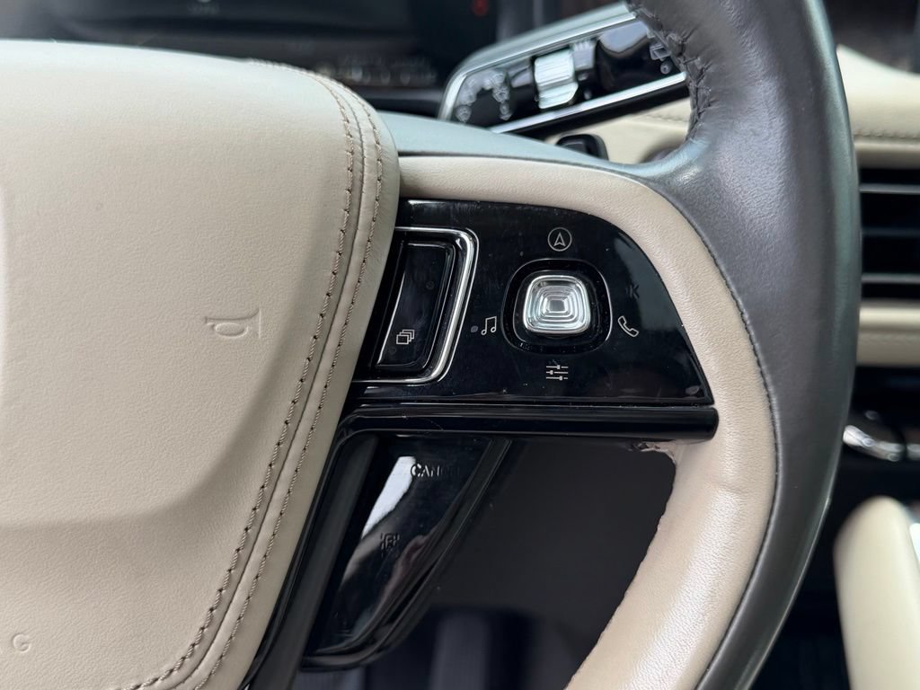 Used 2022 Lincoln Aviator Reserve w/ Equipment Group 201A AWD/4WD image 19