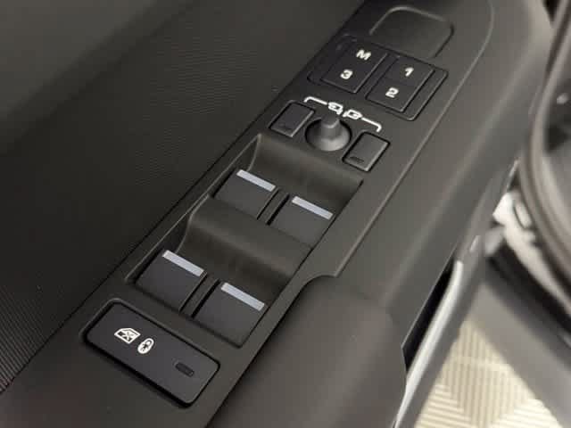 New 2026 Land Rover Defender 110 S AWD/4WD image 21