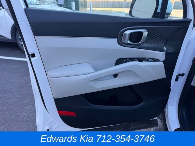 New 2025 Kia Sorento S image 17