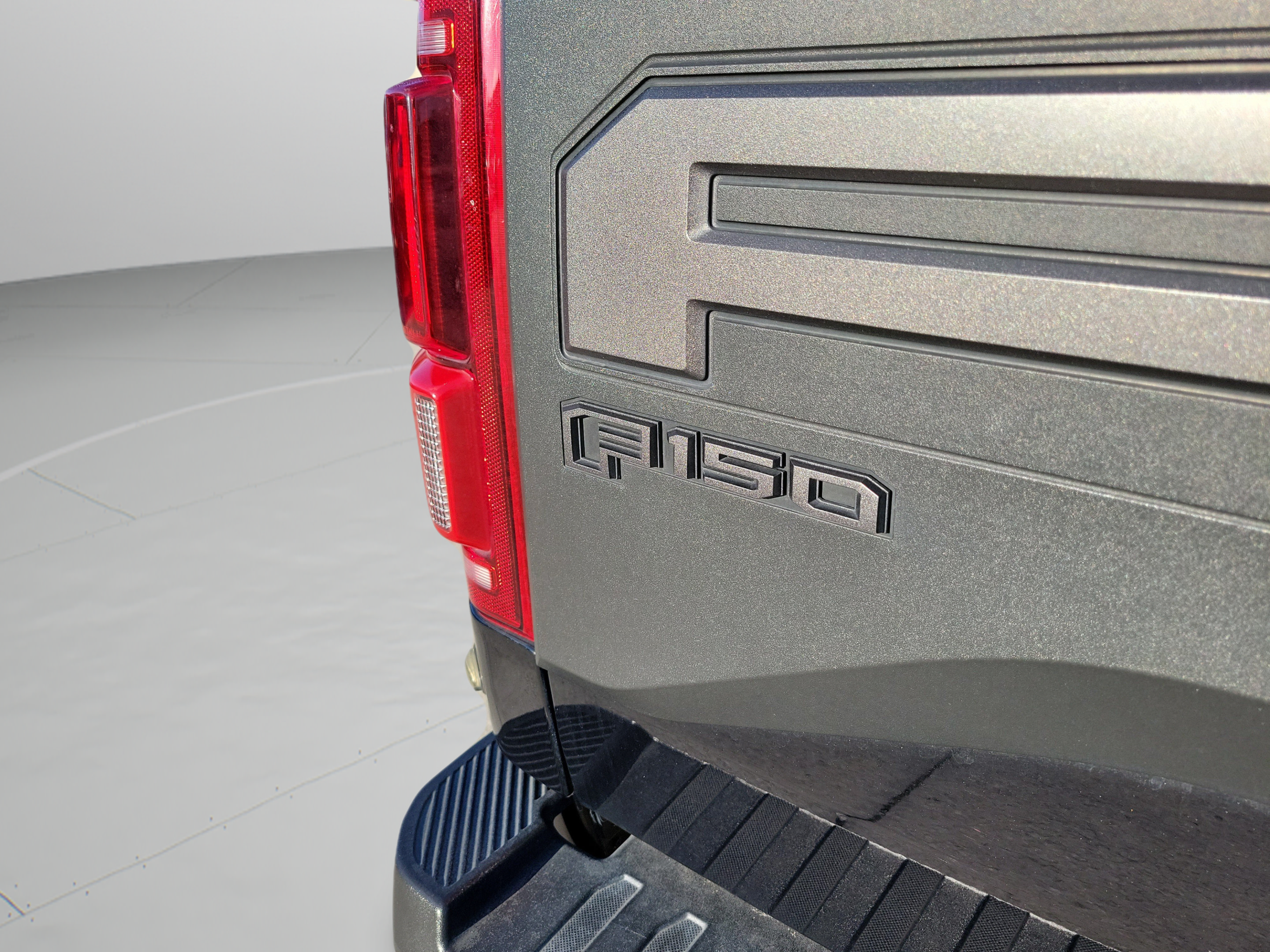 Used 2020 Ford F150 Raptor w/ Equipment Group 802A Luxury AWD/4WD image 30