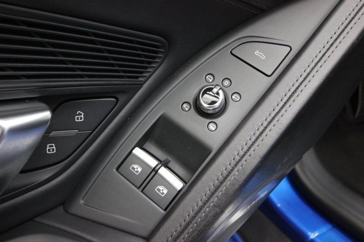 Used 2018 Audi R8 V10 image 18