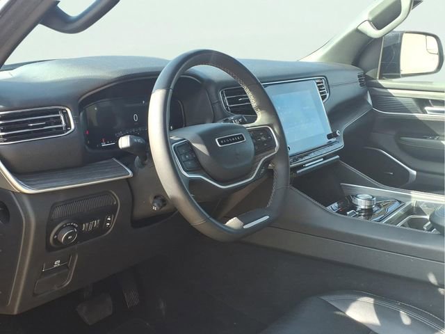 Used 2024 Jeep Wagoneer Series II w/ Flexible Seating Group image 8