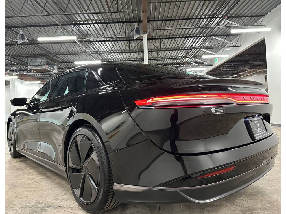 Used 2025 Lucid Air Grand Touring image 17