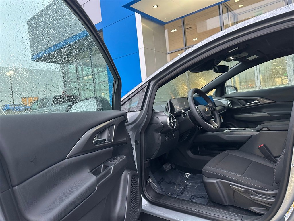 New 2026 Chevrolet Equinox EV LT image 20