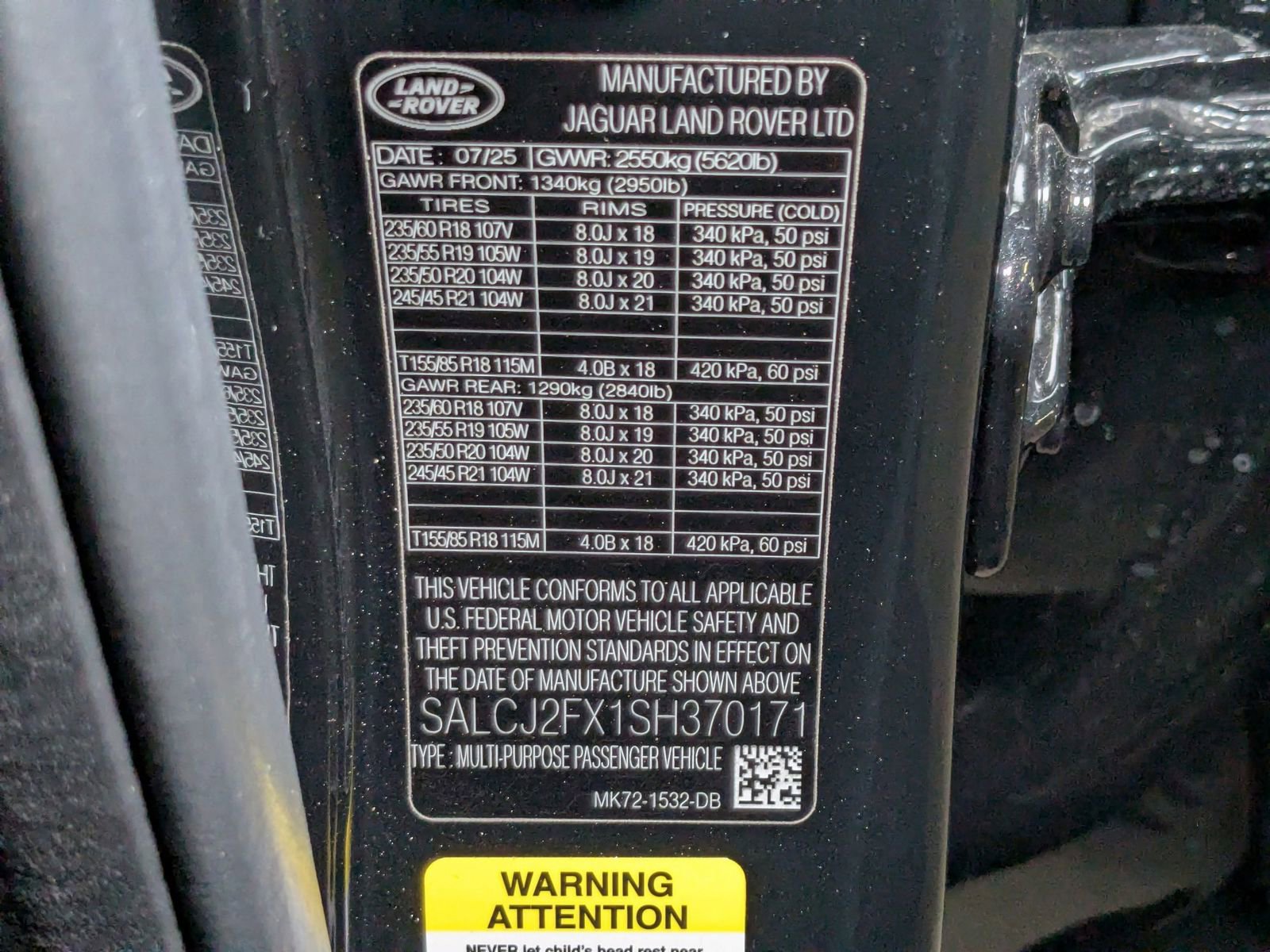 New 2025 Land Rover Discovery Sport S image 19